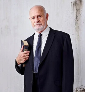 Jessica McRaney's father, Gerald Mcraney. 